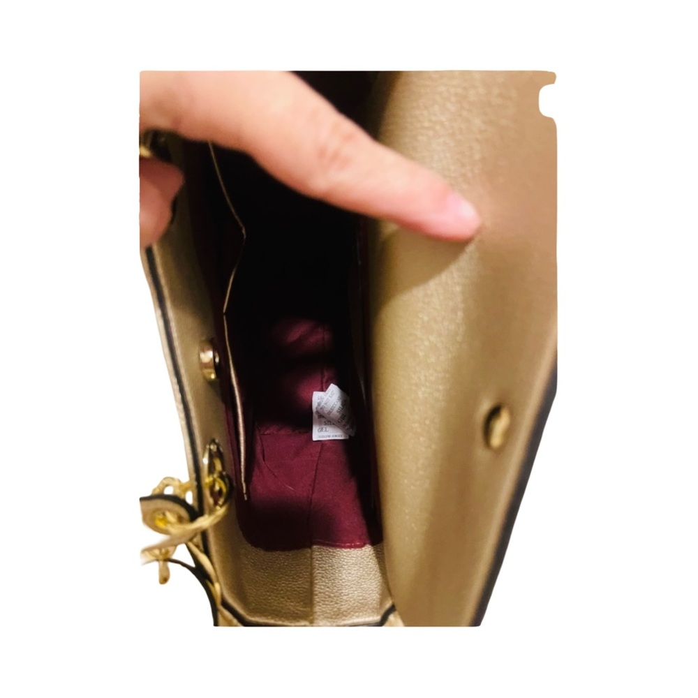 Elegant Gold Quilted Mini Bag - Picture 3 of 8